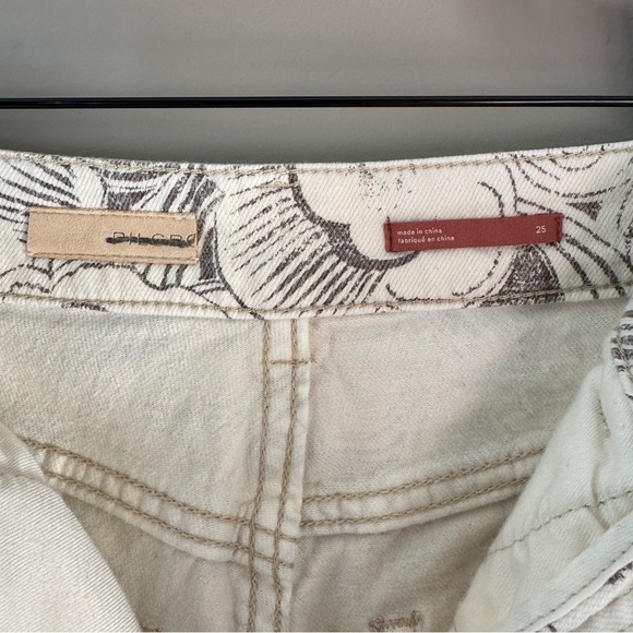 ANTHROPOLOGIE PILCRO FLORAL PRINTED JEAN SHORTS SIZE 25 - Picture 6 of 9
